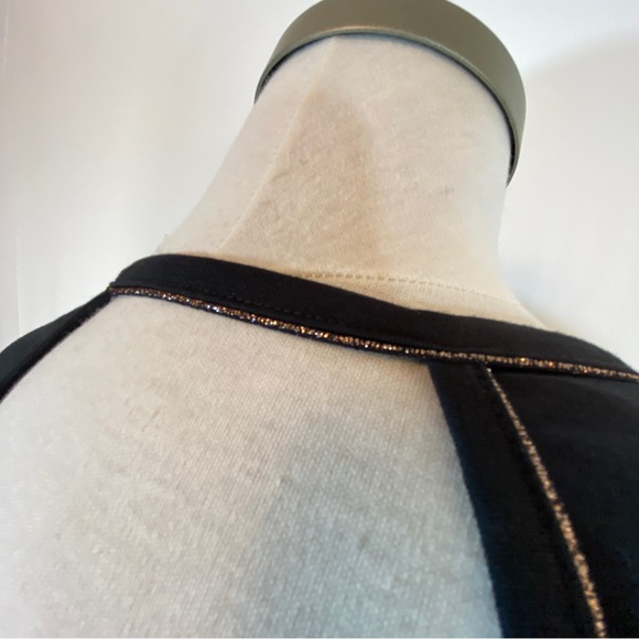 NWT! Nike Yoga T-shirt, size X-Small - Picture 4 of 17